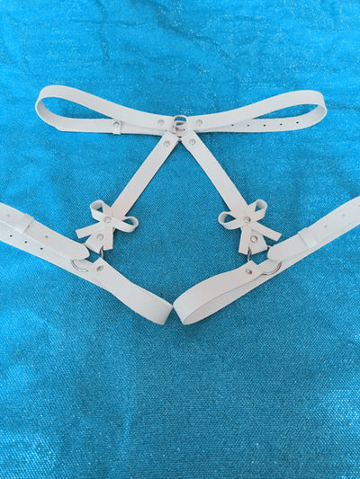 Cinturón de Cuero para Mujer con Moño y Accesorios de Pierna - Image 5