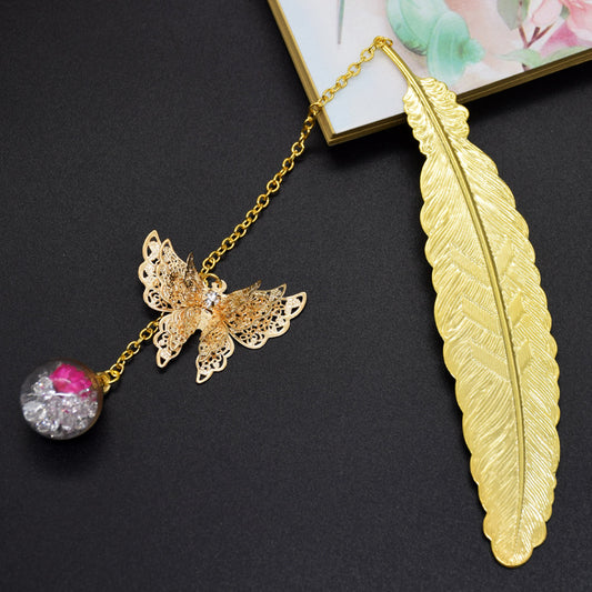Marcapáginas Metálico Diseño Mariposa y Venas de Hoja - Artesanía Elegante - Image 2