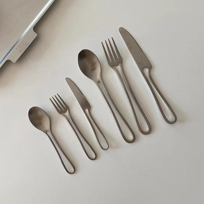 Cubiertos de Postre Estilo Minimalista Occidental en Acero Inoxidable con Diseño Geométrico Hueco - Image 16