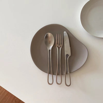 Cubiertos de Postre Estilo Minimalista Occidental en Acero Inoxidable con Diseño Geométrico Hueco - Image 9