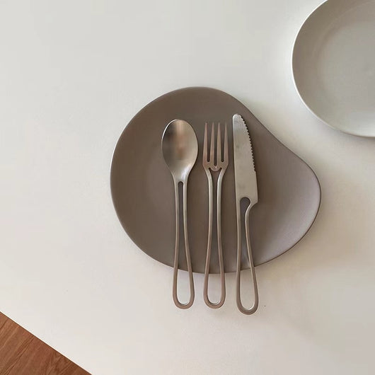 Cubiertos de Postre Estilo Minimalista Occidental en Acero Inoxidable con Diseño Geométrico Hueco - Image 9