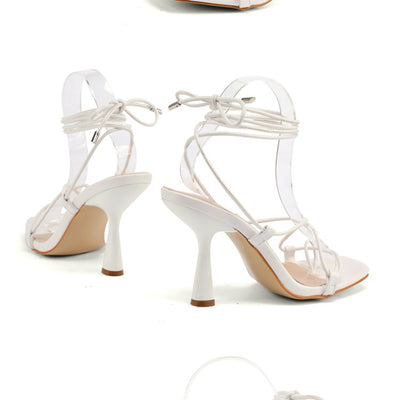 Set de Accesorios Lifestyle: Chanclas, Copas de Vino y Corbata Elegante - Image 5