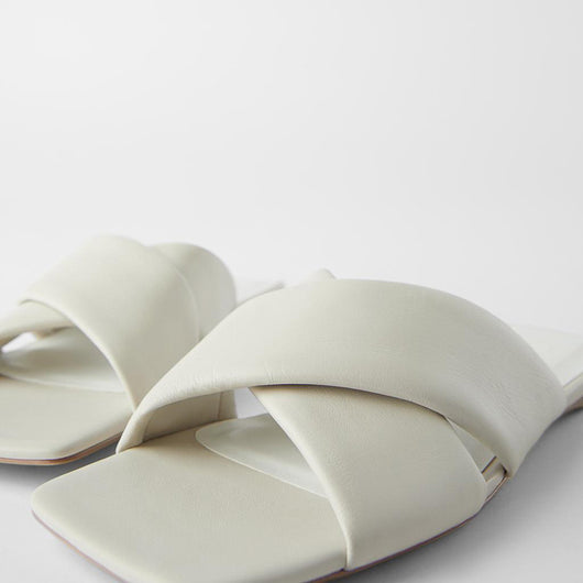 Sandalias Planas Acolchadas en Piel de Becerro Nude - Image 10