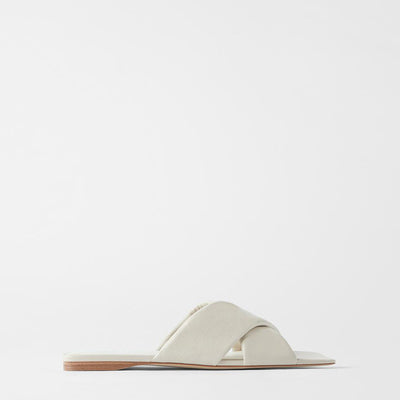 Sandalias Planas Acolchadas en Piel de Becerro Nude - Image 3