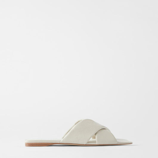 Sandalias Planas Acolchadas en Piel de Becerro Nude - Image 3