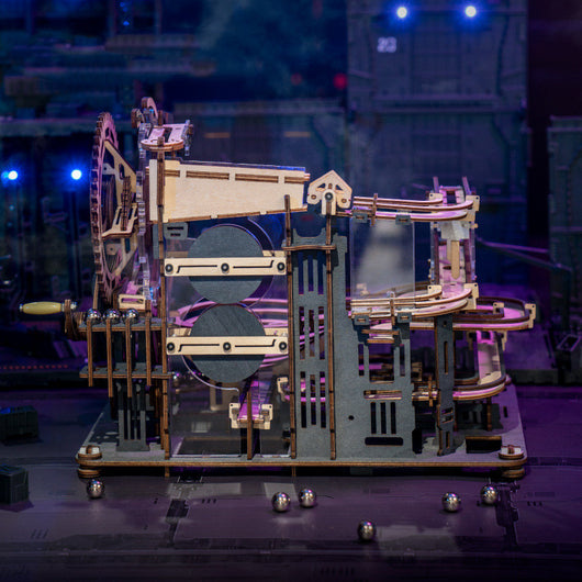 Puzzle 3D Madera Robotime ROKR Ciudad Nocturna - Juego de Construcción - Image 3