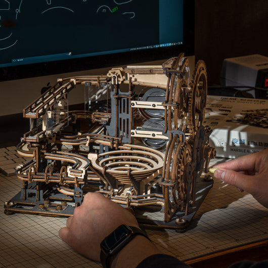 Puzzle 3D Madera Robotime ROKR Ciudad Nocturna - Juego de Construcción - Image 5