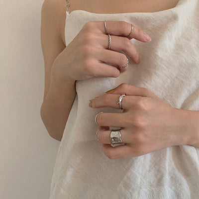 Set de 8 Anillos Minimalistas para Mujer - Diseño Trendy y Versátil - Image 7
