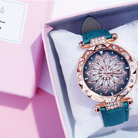 Reloj Elegante para Mujer con Diamantes, Resistente al Agua - Image 9