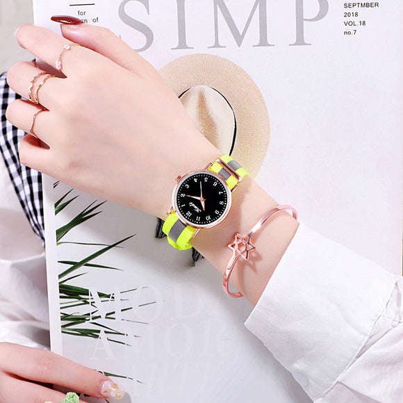 Reloj Casual para Mujer con Cielo Estrellado Luminoso y Correa Arcoíris