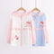 Chamarra Hoodie Estilo Universitario con Estampado de Fresas y Protección Solar