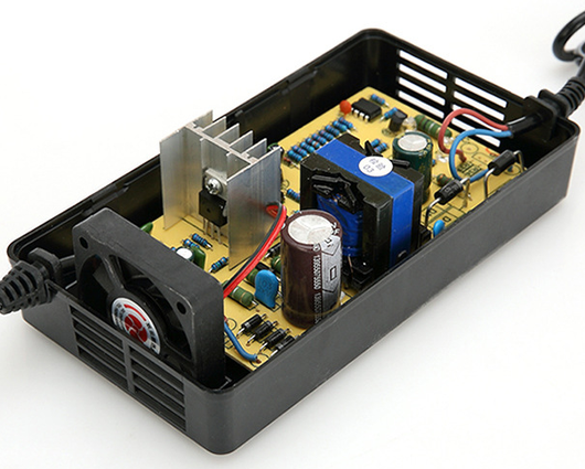 Cargador de Batería para Auto Eléctrico 48V - Image 4
