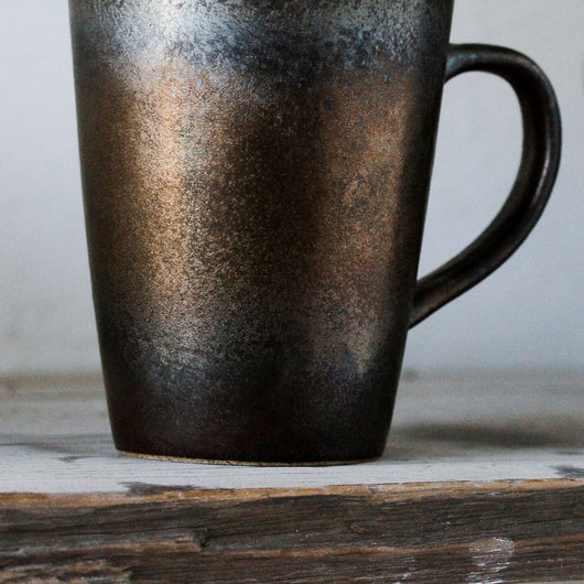 Taza de Cerámica Japonesa Artesanal con Diseño Retro y Esmalte Fluido - Image 5