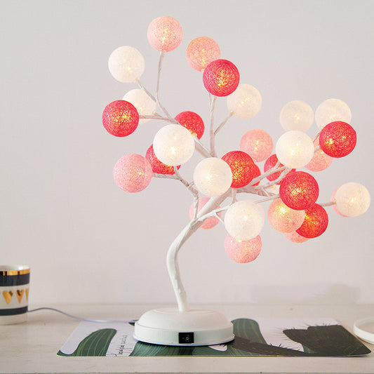 Lámpara de Mesa Decorativa con Bolas de Algodón - USB y Batería - Image 2