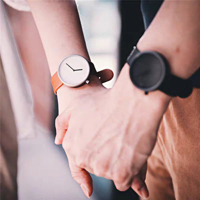 Reloj Unisex Minimalista de Diseño Simple - Image 2