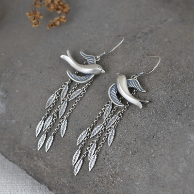 Aretes de Plata S925 Diseño Retro Minimalista con Borla Larga y Golondrina Literaria - Image 4
