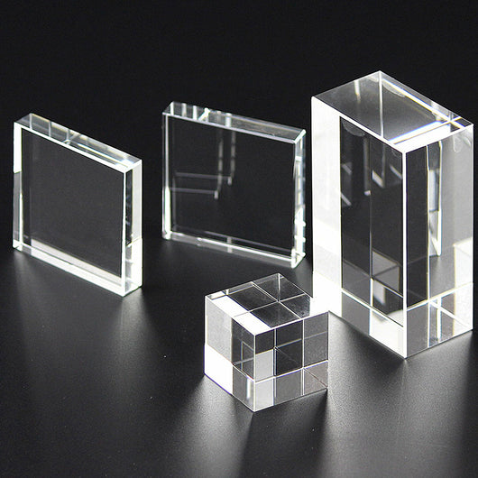 Cubo de Cristal Transparente para Exhibición de Artesanías - Image 11