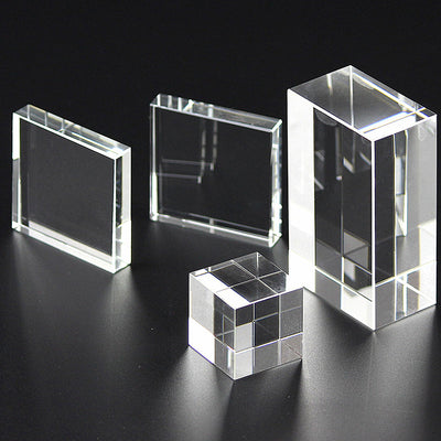 Cubo de Cristal Transparente para Exhibición de Artesanías - Image 5