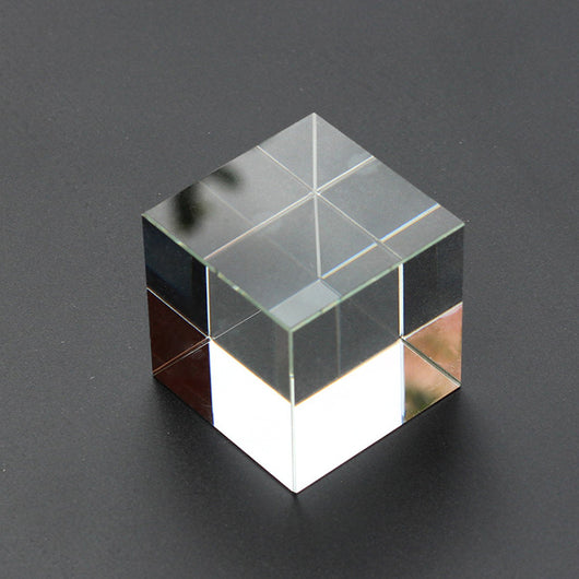 Cubo de Cristal Transparente para Exhibición de Artesanías - Image 6