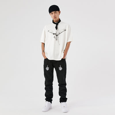Camiseta Manga Corta con Estatuilla Dorada e Impresión de Ángel - Image 6