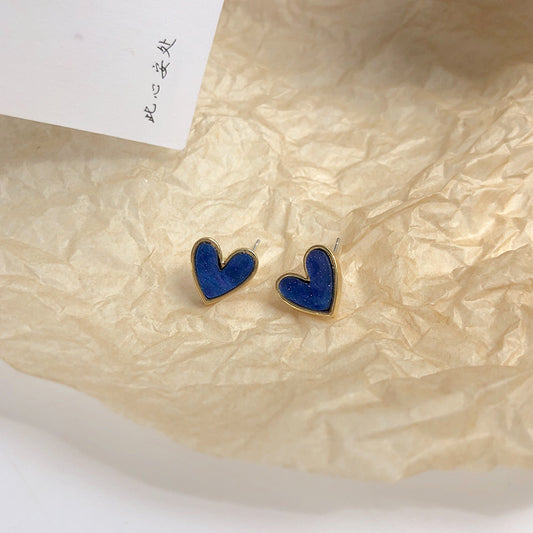 Aretes de Corazón en Plata con Resina - Diseño Minimalista y Elegante