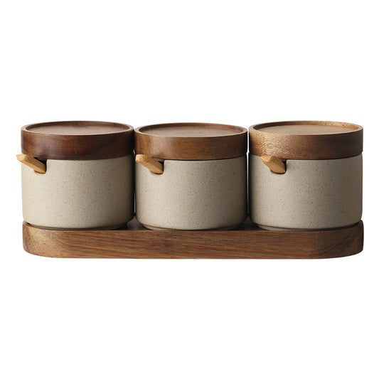 Juego de Tres Piezas de Cerámica para Condimentos con Bandeja de Madera de Acacia - Image 2