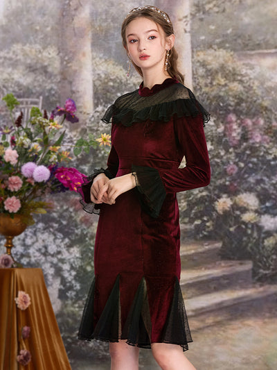 Falda Sirena de Encaje Transparente con Mangas Trompeta - Image 9