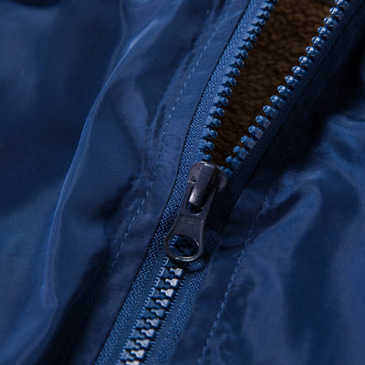Chaqueta Deportiva Camuflada con Capucha y Detalles en Contraste - Image 24
