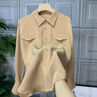 Blusa de Seda Zhen con Cuello Cuadrado y Botones - Corte Holgado Liso - Image 9