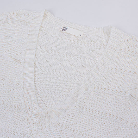 Chaleco Tejido Blanco Cuello V Mujer - Diseño Retro Versátil para Verano - Image 5
