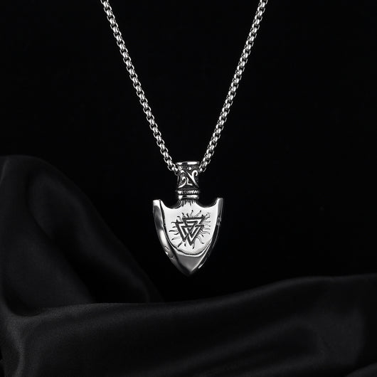 Colgante Escudo de Acero Inoxidable para Hombre Estilo Retro - Image 7
