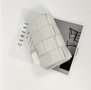 Bolsa Cuadrada Pequeña de Cuero Tejido Púrpura Taro para Cintura - Image 11