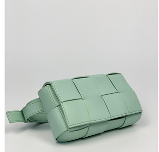 Bolsa Cuadrada Pequeña de Cuero Tejido Púrpura Taro para Cintura - Image 16