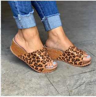 Sandalias Cuña y Pantuflas para Mujer - Comodidad y Estilo