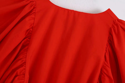 Blusa Roja Escote V con Mangas Acampanadas Anudadas - Image 3