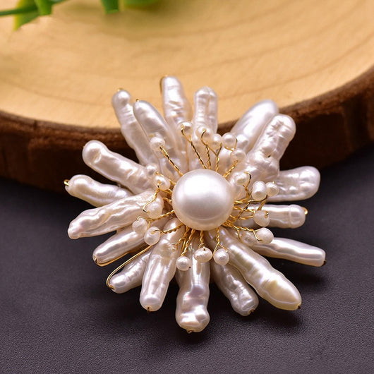 Broche Floral Artesanal para Mujer - Joya Versátil Hecha a Mano - Image 4