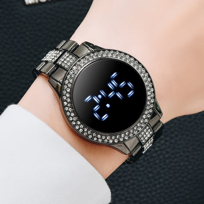 Reloj Deportivo Inteligente para Mujer con Diamantes y Personalización Electrónica - Image 4