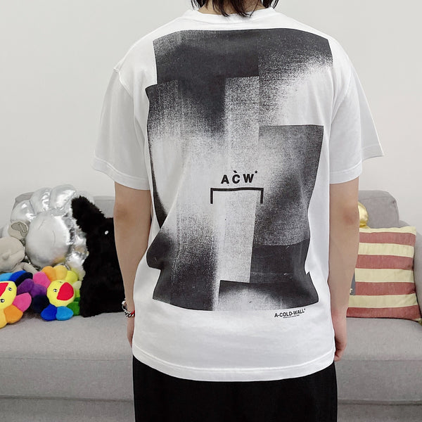 Camiseta Retro Graffiti Ink - Estilo Urbano de Marca Tendencia