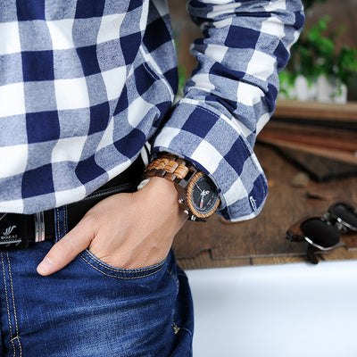 Reloj de Madera Multifunción con Movimiento Dual LED - Image 9