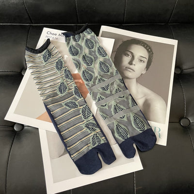 Calcetines Japoneses de Dedo Dividido - Seda Cristalina Transparente con Flores Literarias - Image 14
