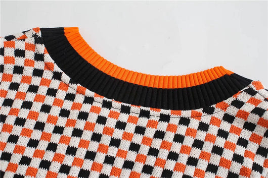 Chaleco de Punto Retro Cuadros V-Neck - Versátil y Clásico - Image 3