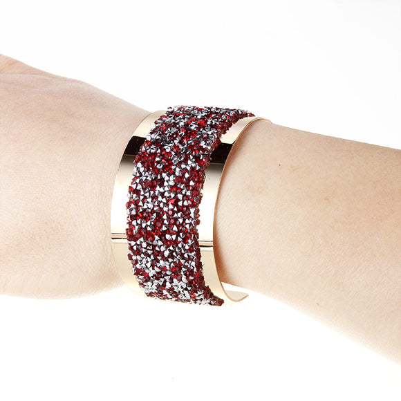 Pulsera Steampunk Herradura Versátil para Cualquier Estilo