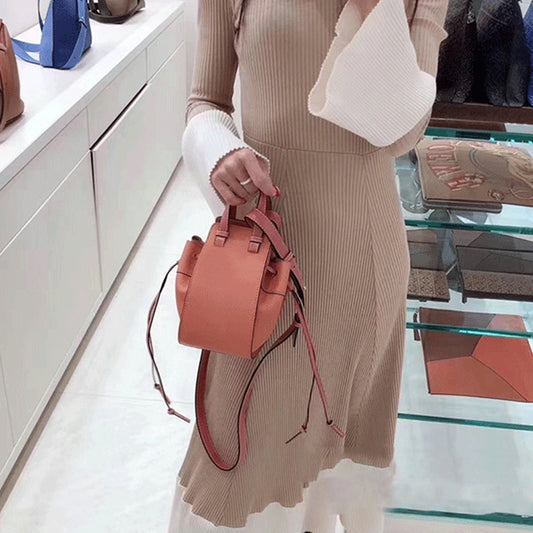 Bolso de Cuero Genuino Tipo Bucket - Cartera Pequeña para Mujer