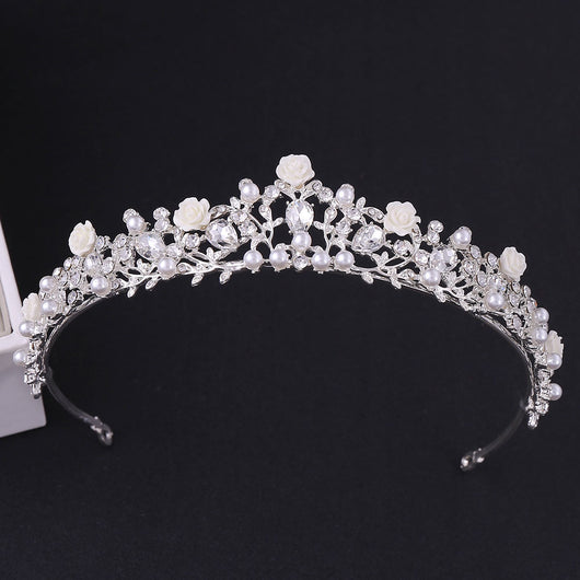 Tiara Infantil con Flores y Perlas para Damas de Honor - Image 10