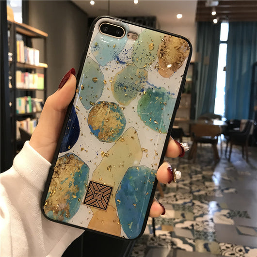 Funda de Celular con Lámina Dorada y Resina Epoxi Pintada - Image 4