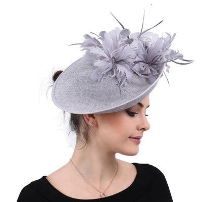 Tocado Elegante con Plumas para Festivales Ecuestres y Eventos Aristocráticos