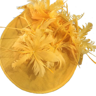 Tocado Elegante con Plumas para Festivales Ecuestres y Eventos Aristocráticos - Image 2