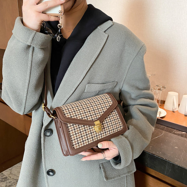 Bolsa Mensajera Retro con Textura Casual