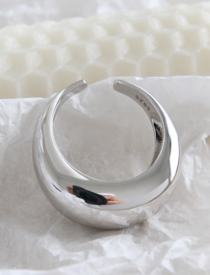 Anillo Ajustable de Apertura Exagerada para Mujer - Diseño Moderno y Atrevido - Image 6
