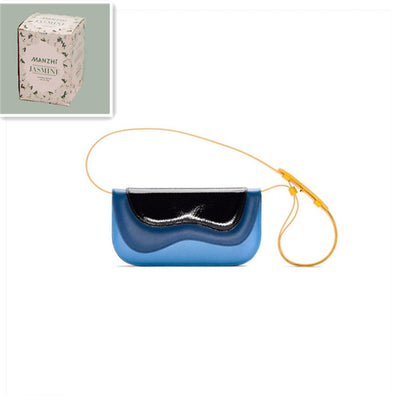 Bolso de Hombro Irregular con Patrón de Onda Multicapa y Detalles en Contraste - Image 8